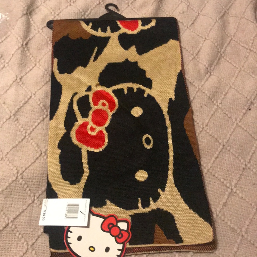 Hello Kitty Scarf